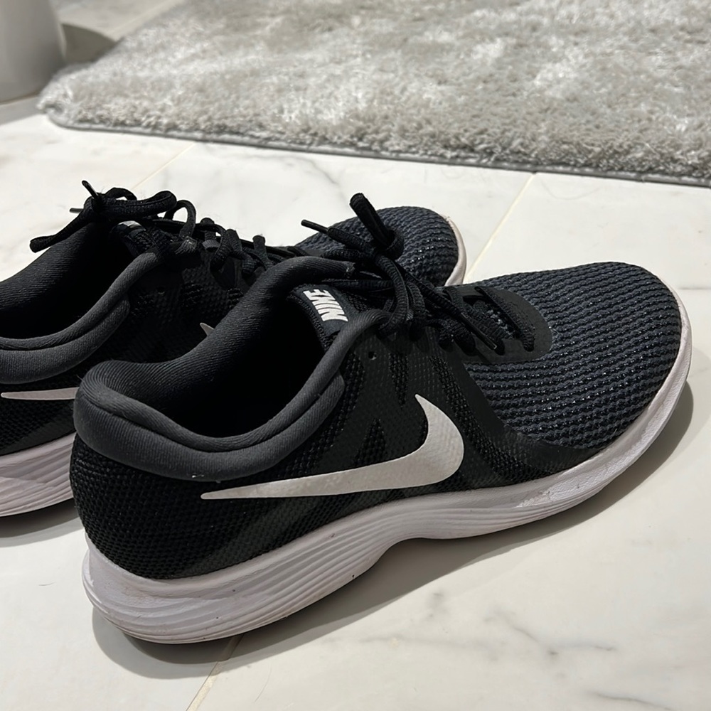 Men’s Nike Sneakers - Navy Blue - US Mens Size 10